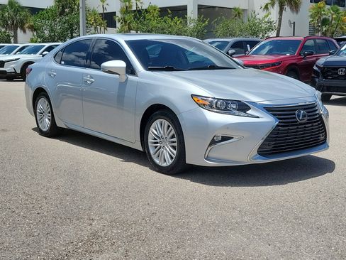 Used 2017 Lexus ES 350 w/ Premium Package FWD image 31
