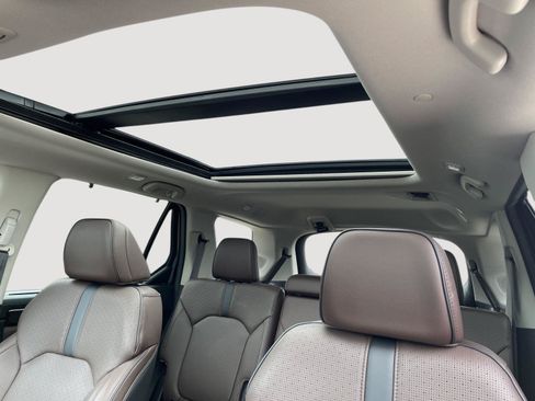 Used 2024 Honda Pilot Elite image 4