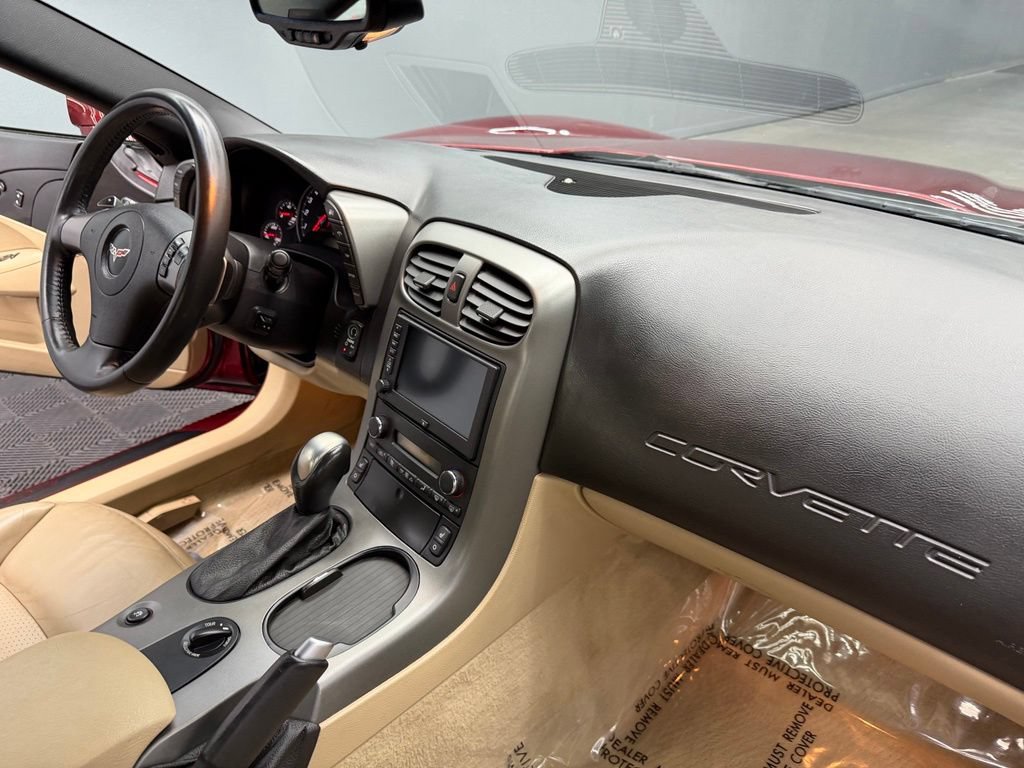 Used 2007 Chevrolet Corvette Coupe w/ Preferred Equipment Group RWD image 37