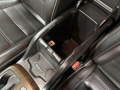 Used 2018 GMC Canyon Denali image 21