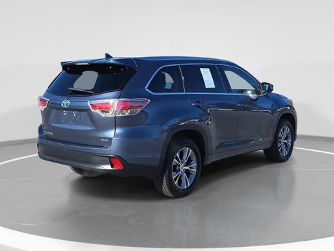 Used 2015 Toyota Highlander XLE image 5