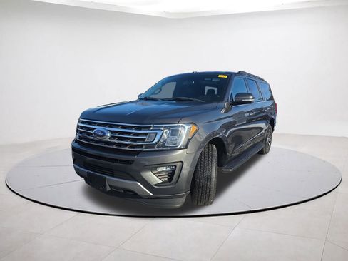 Used 2018 Ford Expedition Max XLT image 3