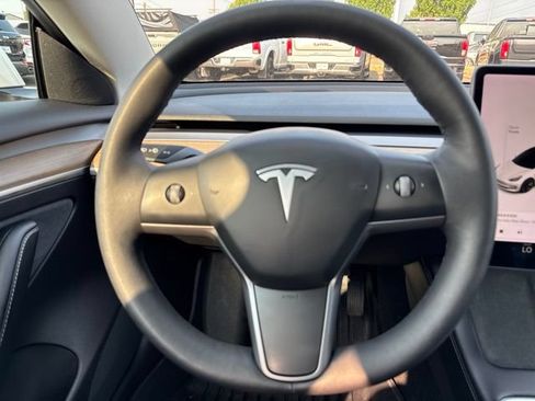 Used 2021 Tesla Model 3 Standard Range Plus RWD image 17