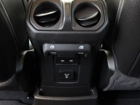 Used 2023 Jeep Wrangler Unlimited Sahara AWD/4WD image 28
