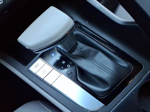 Used 2024 Hyundai Elantra SEL image 26