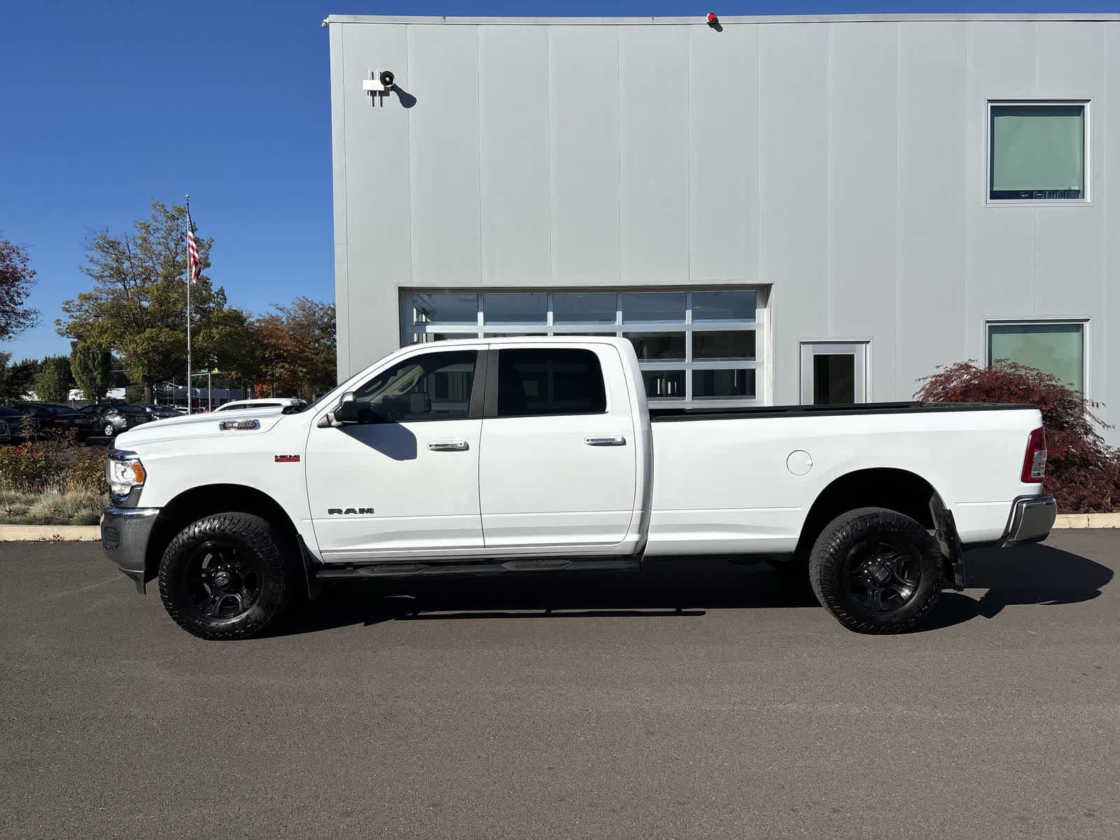 Used 2019 RAM 2500 Big Horn w/ Protection Group AWD/4WD image 2