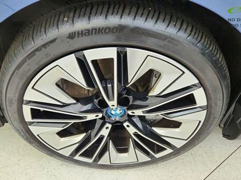 Used 2025 BMW i5 xDrive40 w/ Premium Package AWD/4WD image 59