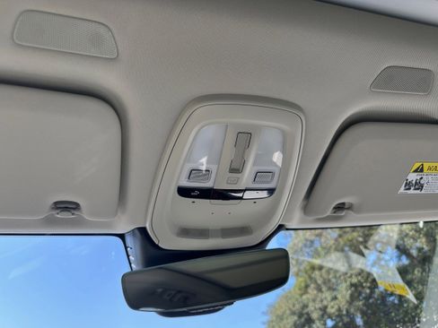 New 2026 Volvo XC60 B5 Ultra image 16