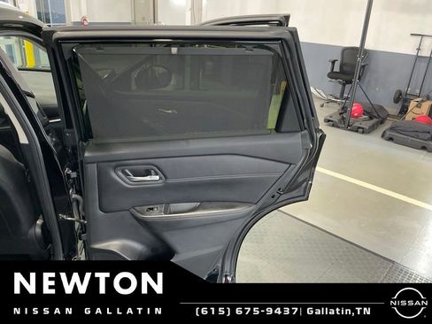 Used 2024 Nissan Rogue SV w/ SV Premium Package AWD/4WD image 37