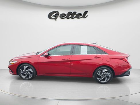 Certified 2024 Hyundai Elantra SEL w/ Convenience Package FWD image 8