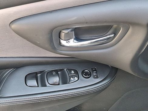Used 2021 Nissan Murano SV w/ Cargo Package AWD/4WD image 10