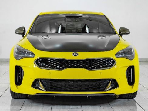 Used 2018 Kia Stinger GT image 3