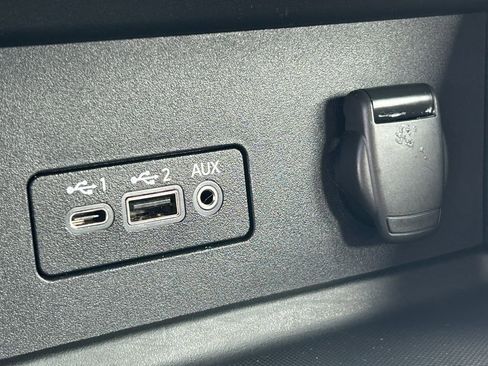 Used 2023 Nissan Sentra SV FWD image 16