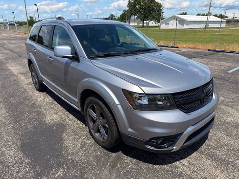 Used 2018 Dodge Journey Crossroad w/ Nav & Sun Group FWD image 4