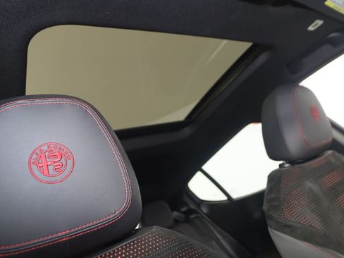 Used 2024 Alfa Romeo Tonale Veloce w/ Active Assist Package AWD/4WD image 12