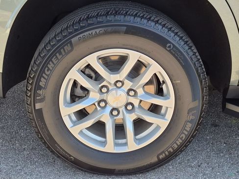 Used 2024 Chevrolet Tahoe LS RWD image 9