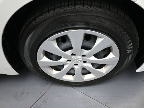Certified 2022 Toyota Corolla LE FWD image 13