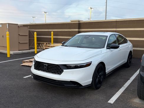 Used 2023 Honda Accord Sport image 5