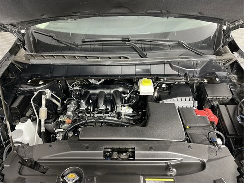 Certified 2025 Nissan Pathfinder SV image 25