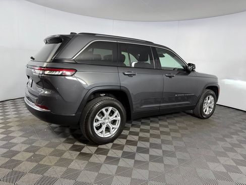 Certified 2023 Jeep Grand Cherokee Limited AWD/4WD image 7