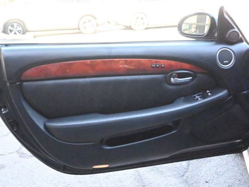 Used 2005 Lexus SC 430 Convertible image 34