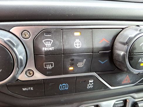 Used 2023 Jeep Wrangler Sahara w/ Cold Weather Group image 24