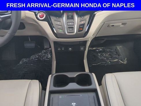 New 2026 Honda Odyssey Touring image 17