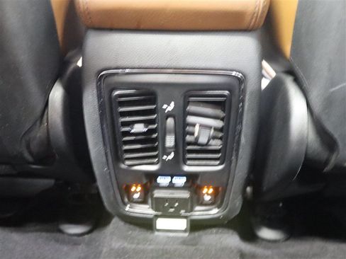 Used 2019 Jeep Grand Cherokee Summit AWD/4WD image 26