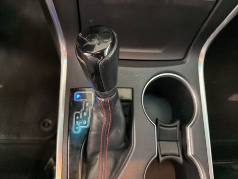 Used 2015 Toyota Camry SE image 25