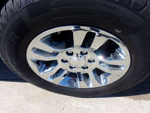 Used 2018 Chevrolet Tahoe LT w/ Luxury Package image 9