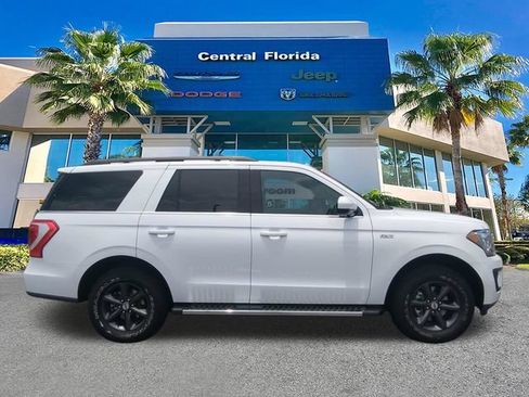 Used 2021 Ford Expedition XLT w/ FX4 Off-Road Package AWD/4WD image 4