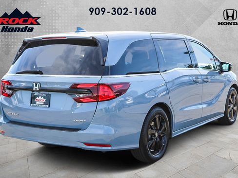 Used 2023 Honda Odyssey Sport image 4