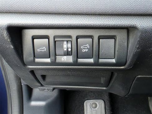 Used 2022 Subaru Outback Premium image 23