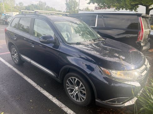 Used 2016 Mitsubishi Outlander SEL image 4