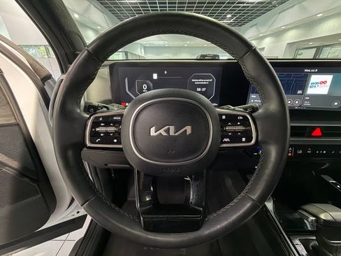 Used 2024 Kia Sorento SX Prestige AWD/4WD image 17