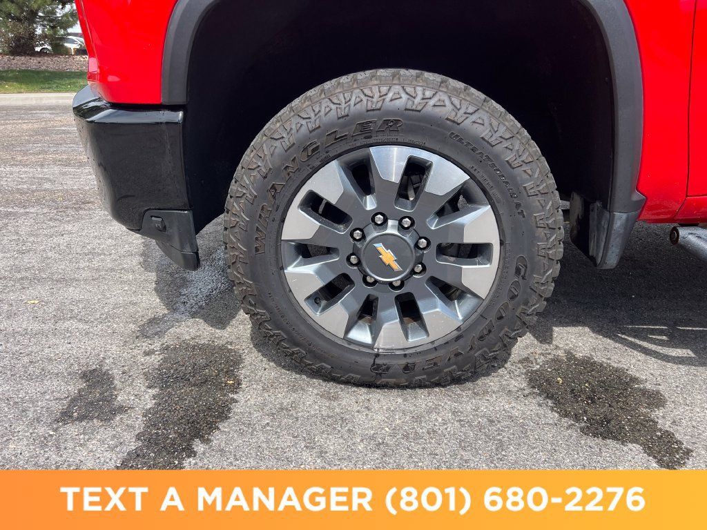 Used 2023 Chevrolet Silverado 2500 Custom w/ Custom Value Package AWD/4WD image 9