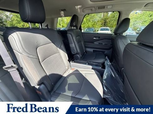 New 2026 Nissan Pathfinder SL w/ SL Premium Package AWD/4WD image 13