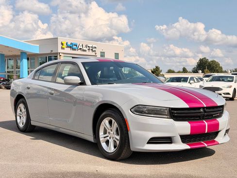 Used 2022 Dodge Charger SXT w/ Leather Interior Group RWD image 8