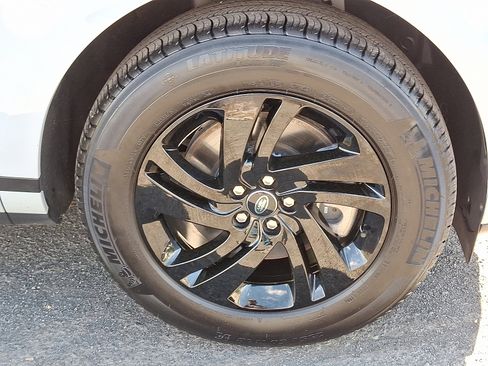 Certified 2024 Land Rover Range Rover Evoque S image 12