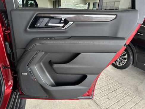 New 2026 GMC Yukon Elevation image 34