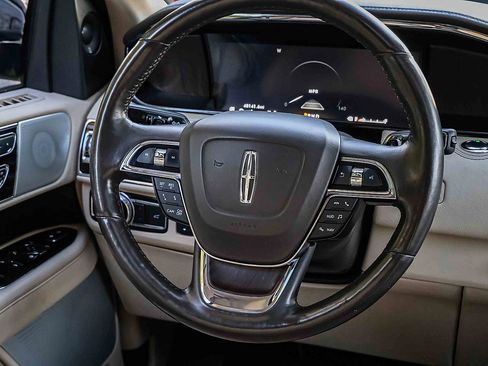 Used 2020 Lincoln Navigator Reserve w/ Luxury Package AWD/4WD image 14