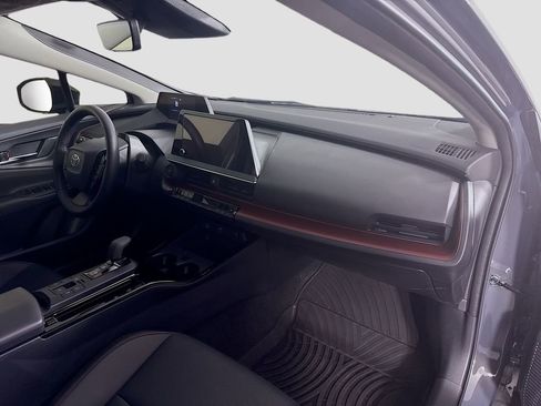 Certified 2025 Toyota Prius Plug-In Hybrid image 19