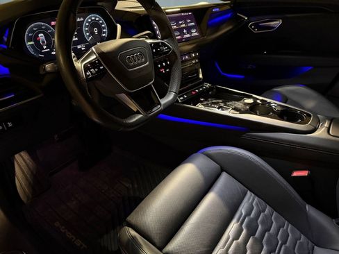 Certified 2022 Audi e-tron GT Prestige w/ Prestige Package image 4