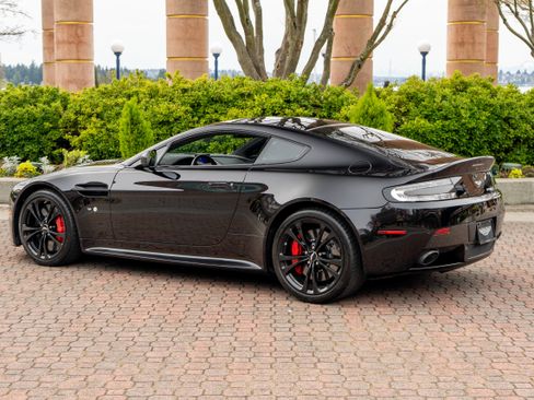 Used 2015 Aston Martin V12 Vantage S image 2