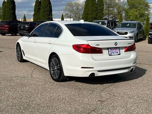 Used 2019 BMW 530i xDrive w/ Convenience Package AWD/4WD image 3