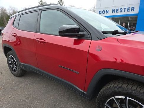 Used 2025 Jeep Compass Trailhawk image 26