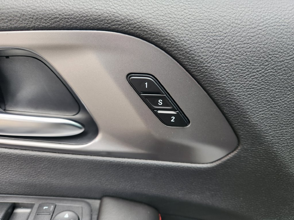 New 2027 Chrysler Pacifica Select FWD image 28