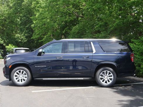 Certified 2024 Chevrolet Suburban Premier AWD/4WD image 4
