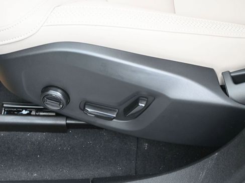 New 2026 Volvo XC60 B5 Plus w/ Protection Package Premier AWD/4WD image 12