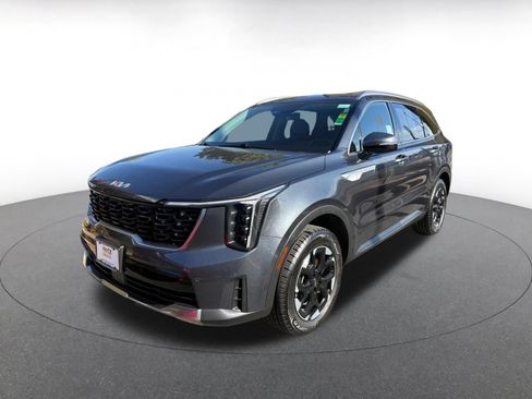Used 2024 Kia Sorento S AWD/4WD image 2